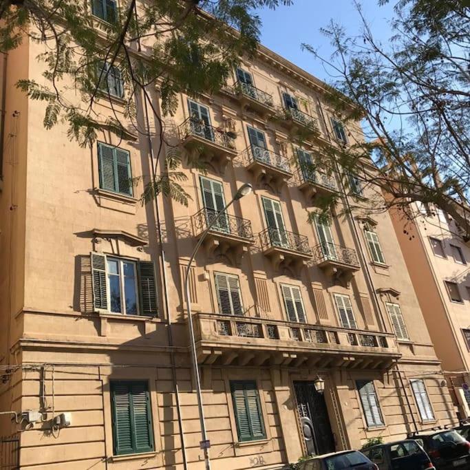 Bibi Appartamento A Due Passi Dal Tribunale Centro Palermo Eksteriør bilde